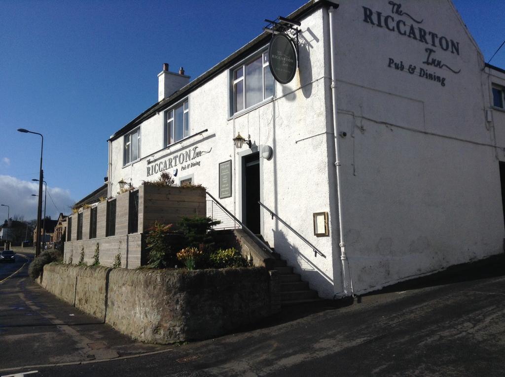 Riccarton Inn Currie Exterior foto